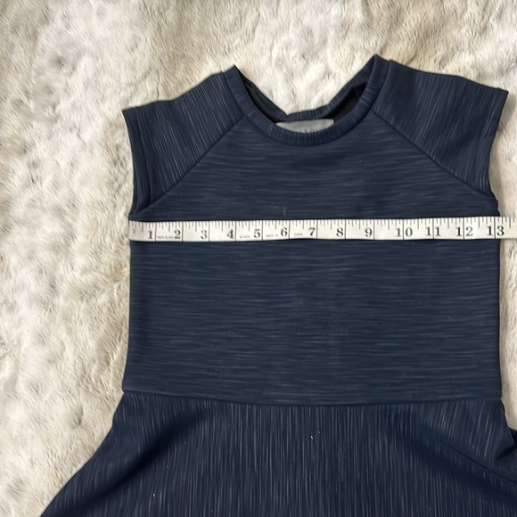 Isobella & Chloe Dress NWT - Picture 5 of 8